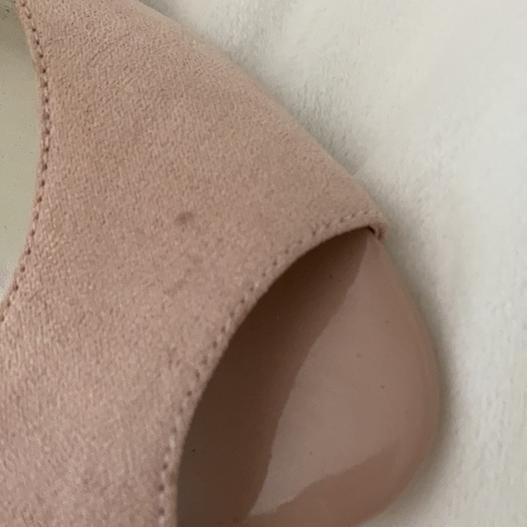 Anne Klein Heels - Picture 3 of 7